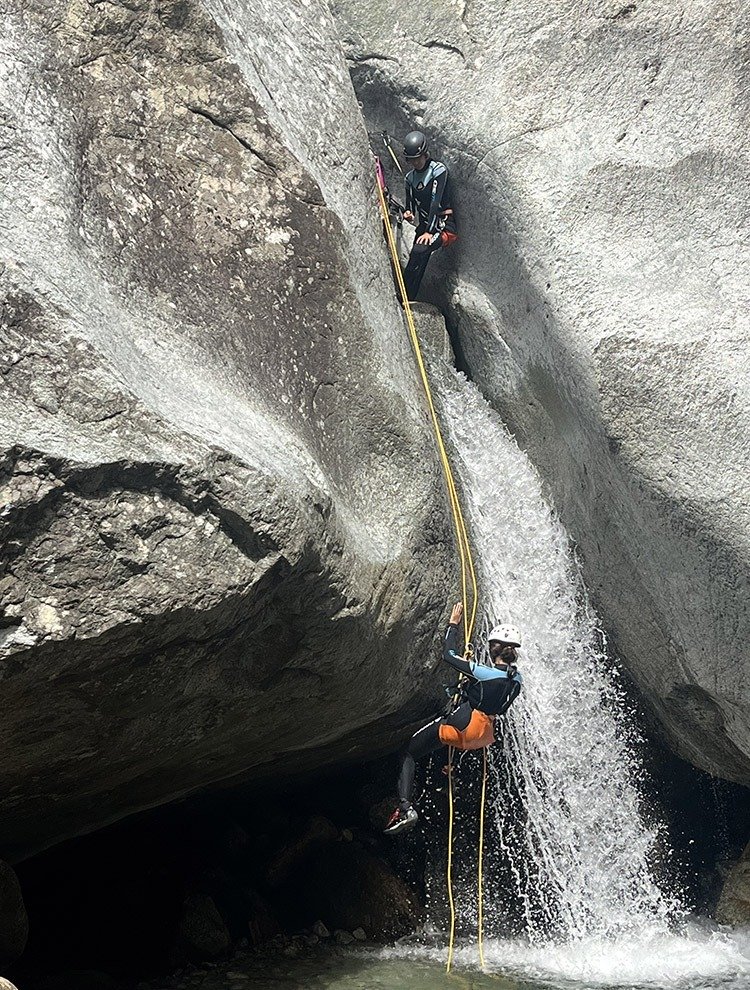 rappel-canyon-pecura