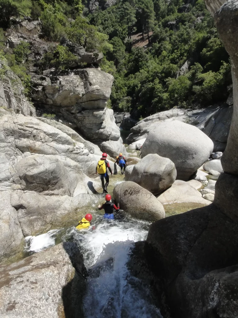 3-Canyoning-Corse-Canyon-Famille-Sportif- Vecchio-Corte-Altipiani-18