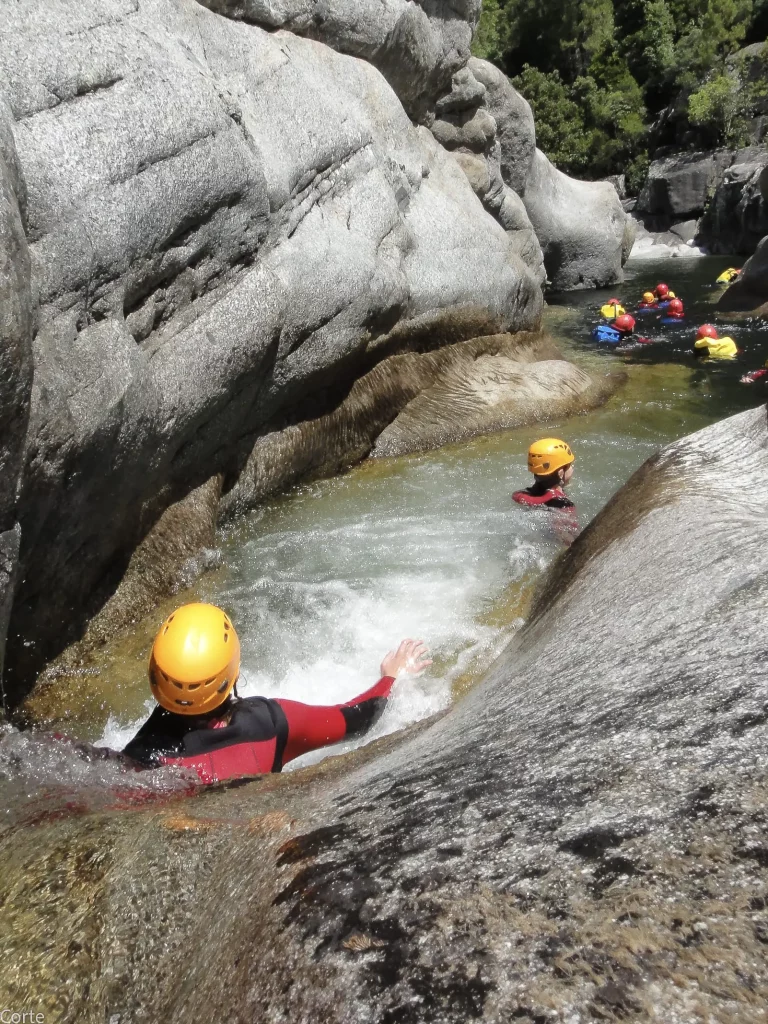 4-Canyoning-Corse-Canyon-Famille-Sportif- Vecchio-Corte-Altipiani-62-2