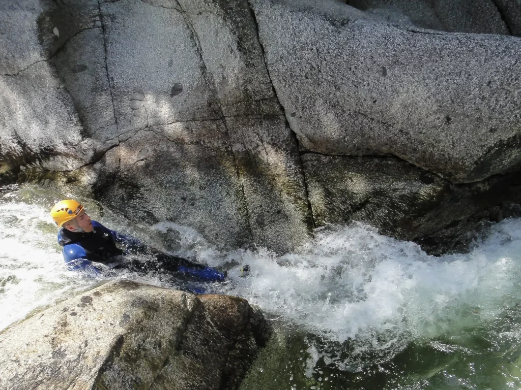 6-Canyoning-Corse-Canyon-Famille-Sportif- Vecchio-Corte-Altipiani-150