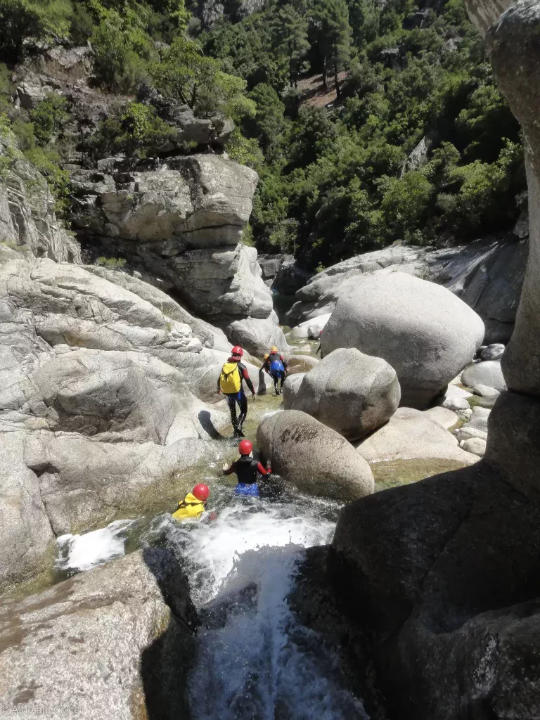 3-Canyoning-Corse-Canyon-Famille-Sportif- Vecchio-Corte-Altipiani-18